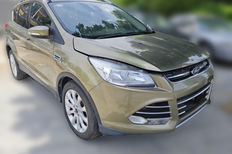 Used Ford Kuga 2015 1.5L GTDi Two-Wheel Drive Fashion Edition Front Right 45 Deg