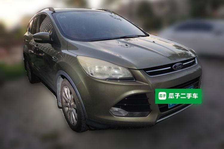 Used Ford Kuga 2015 1.5L GTDi Two-Wheel-Drive Comfort Model Front Right 45 Deg
