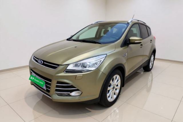 Ojetý Ford Kuga 2015 2.0L GTDi Four-Wheel Drive Prestige Model