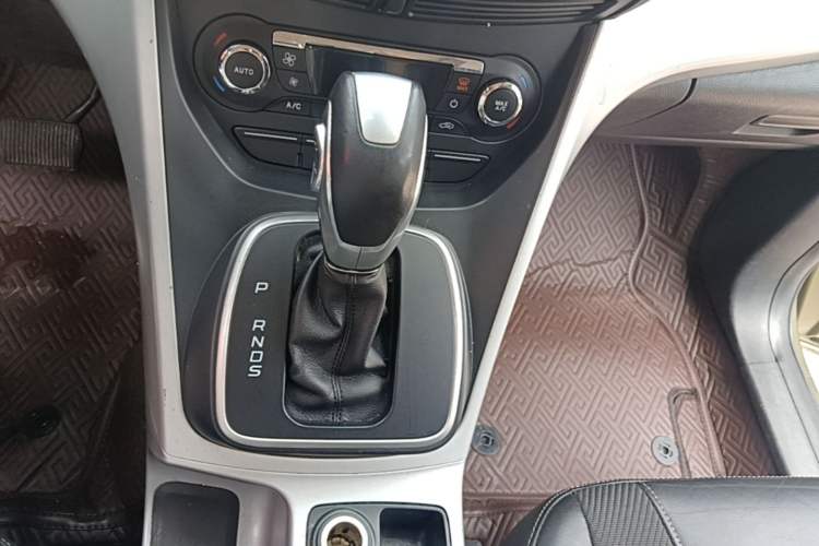 Used Ford Kuga 2015 1.5L GTDi Two-Wheel Drive Fashion Edition Gear Lever