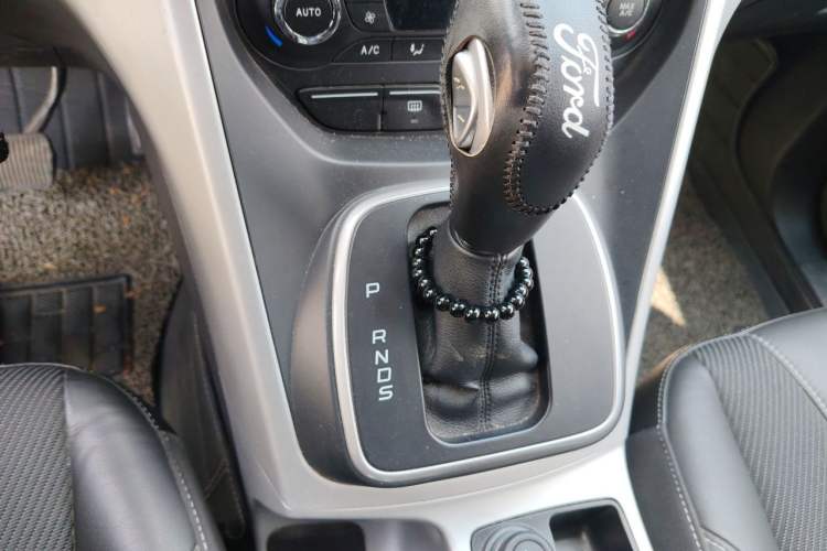 Used Ford Kuga 2015 1.5L GTDi Two-Wheel Drive Fashion Edition Gear Lever