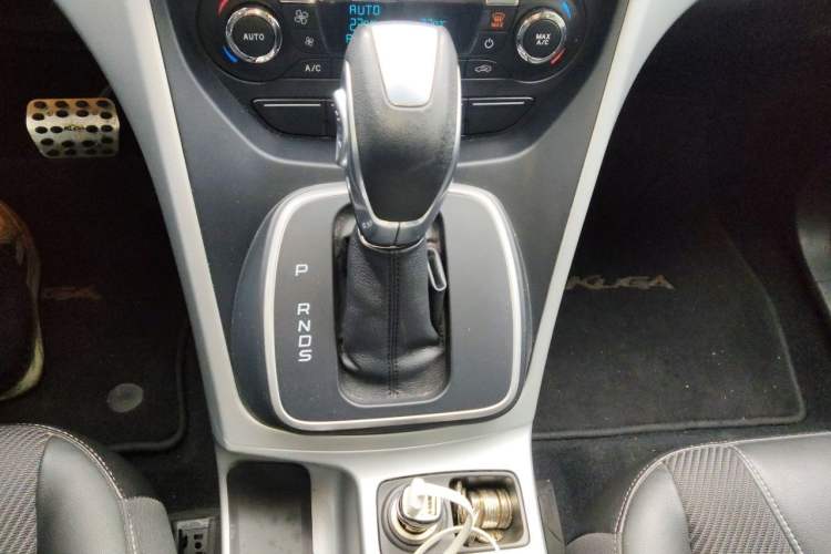 Used Ford Kuga 2015 1.5L GTDi Two-Wheel Drive Fashion Edition Gear Lever