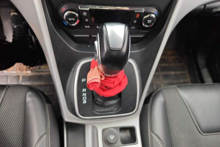 Used Ford Kuga 2015 1.5L GTDi Two-Wheel Drive Fashion Edition Gear Lever