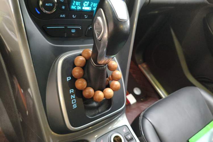 Used Ford Kuga 2015 1.5L GTDi Four-Wheel-Drive Elite Model Gear Lever