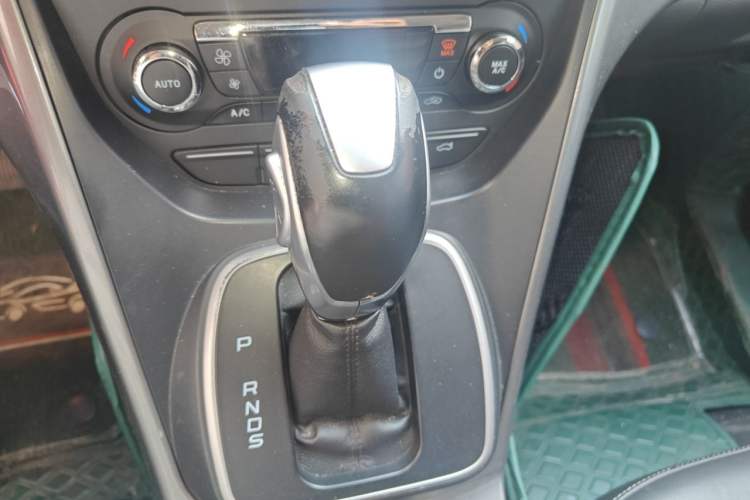 Used Ford Kuga 2015 1.5L GTDi Four-Wheel-Drive Elite Model Gear Lever