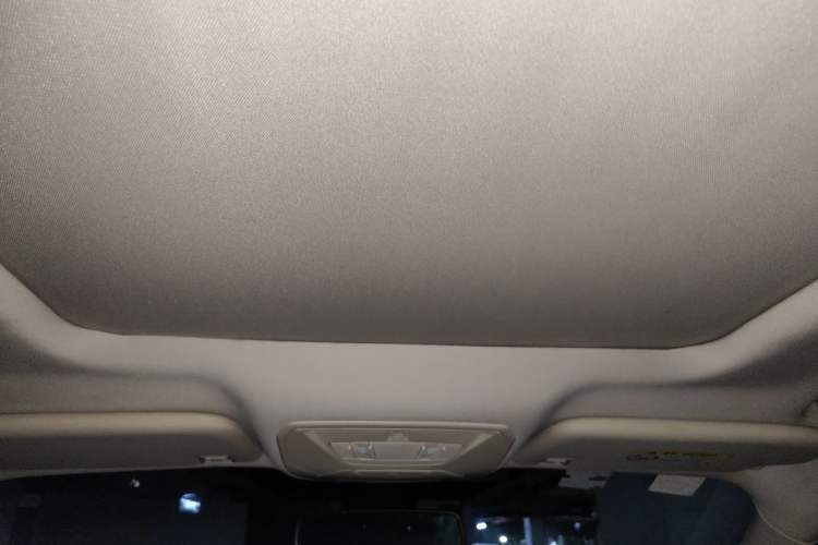 Used Ford Kuga 2015 1.5L GTDi Four-Wheel-Drive Elite Model Headliner