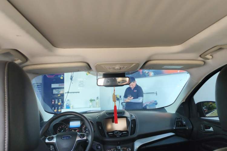 Used Ford Kuga 2015 2.0L GTDi Four-Wheel Drive Prestige Model Headliner