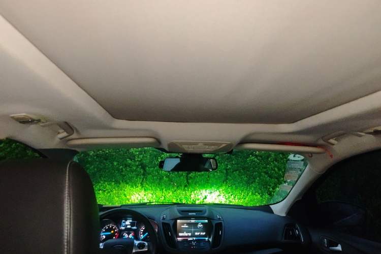 Used Ford Kuga 2015 1.5L GTDi Four-Wheel-Drive Elite Model Headliner
