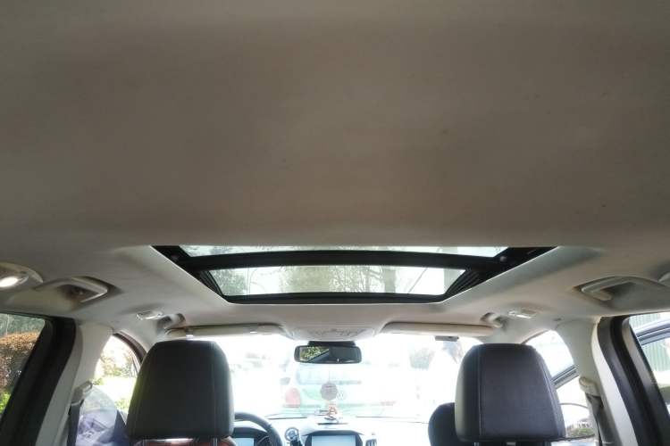 Used Ford Kuga 2015 1.5L GTDi Four-Wheel-Drive Elite Model Headliner