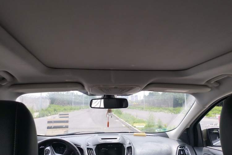 Used Ford Kuga 2015 1.5L GTDi Four-Wheel-Drive Elite Model Headliner