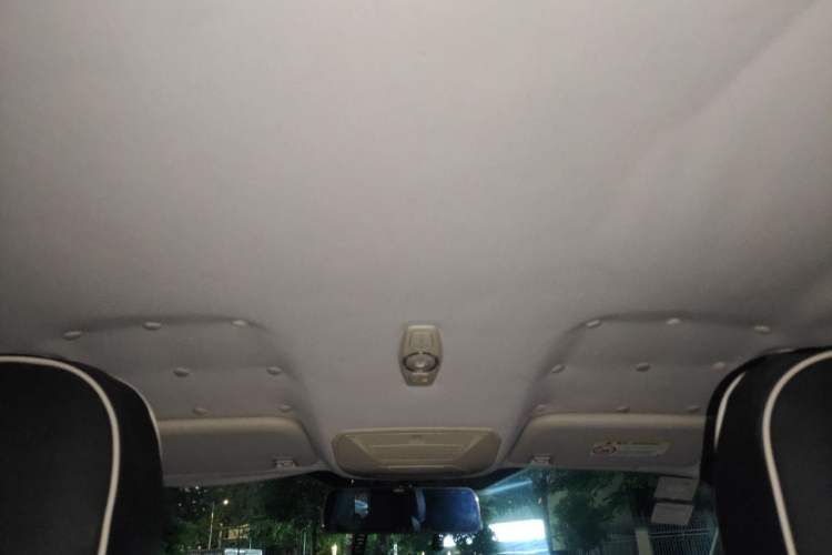 Used Ford Kuga 2015 1.5L GTDi Two-Wheel-Drive Comfort Model Headliner