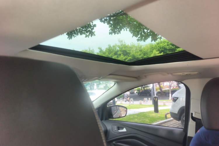 Used Ford Kuga 2015 1.5L GTDi Two-Wheel Drive Fashion Edition Headliner