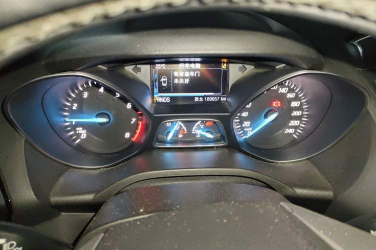 Used Ford Kuga 2015 2.0L GTDi Four-Wheel Drive Prestige Model Instrument Cluster