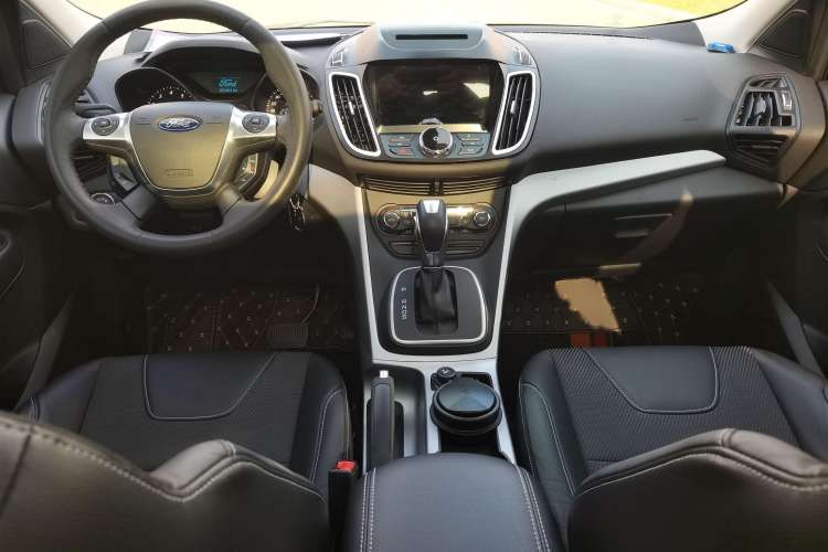Used Ford Kuga 2015 1.5L GTDi Two-Wheel Drive Fashion Edition Interior 1