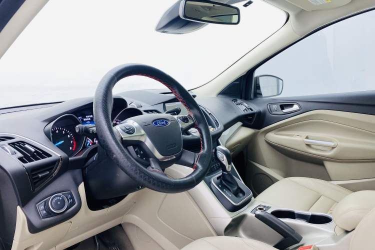 Used Ford Kuga 2015 2.0L GTDi Four-Wheel Drive Prestige Model Interior 1