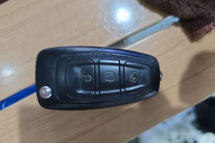 Used Ford Kuga 2015 1.5L GTDi Two-Wheel-Drive Comfort Model Interior 1