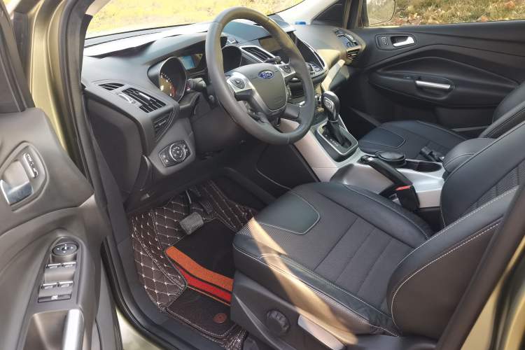 Used Ford Kuga 2015 1.5L GTDi Two-Wheel Drive Fashion Edition Interior 5