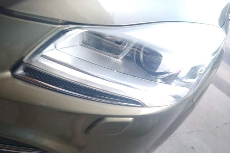 Used Ford Kuga 2015 2.0L GTDi Four-Wheel Drive Prestige Model Left Front Headlight