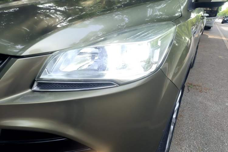 Used Ford Kuga 2015 1.5L GTDi Two-Wheel-Drive Comfort Model Left Front Headlight