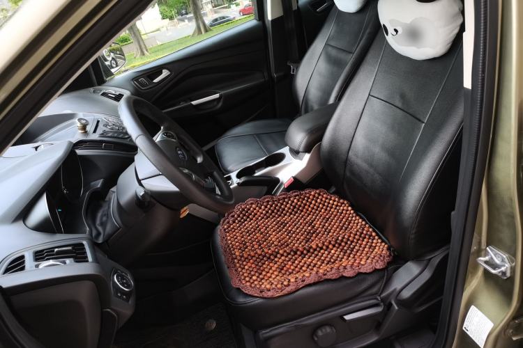 Used Ford Kuga 2015 1.5L GTDi Two-Wheel-Drive Comfort Model Left Front Seat