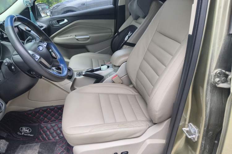 Used Ford Kuga 2015 2.0L GTDi Four-Wheel Drive Prestige Model Left Front Seat