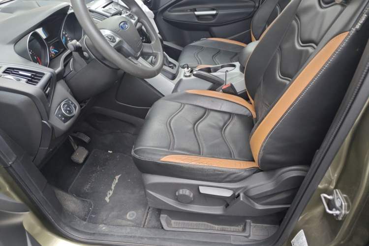 Used Ford Kuga 2015 1.5L GTDi Two-Wheel-Drive Comfort Model Left Front Seat