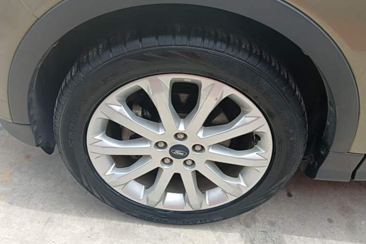Used Ford Kuga 2015 1.5L GTDi Two-Wheel Drive Fashion Edition Left Front Wheel Hub