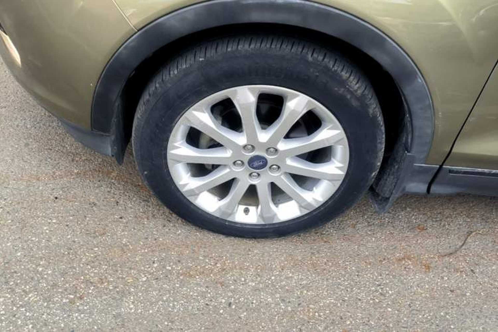 Used Ford Kuga 2015 1.5L GTDi Two-Wheel-Drive Comfort Model Left Front Wheel Hub