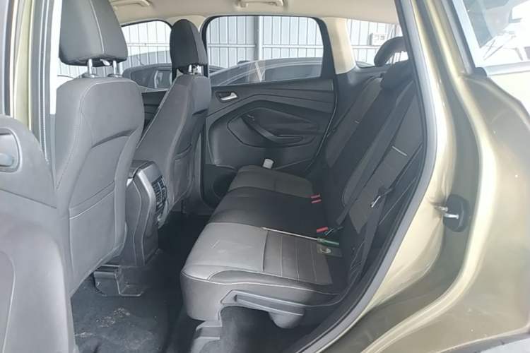 Used Ford Kuga 2015 1.5L GTDi Two-Wheel-Drive Comfort Model Left Rear Seat