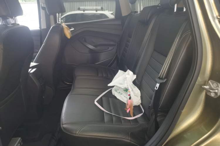 Used Ford Kuga 2015 1.5L GTDi Four-Wheel-Drive Elite Model Left Rear Seat