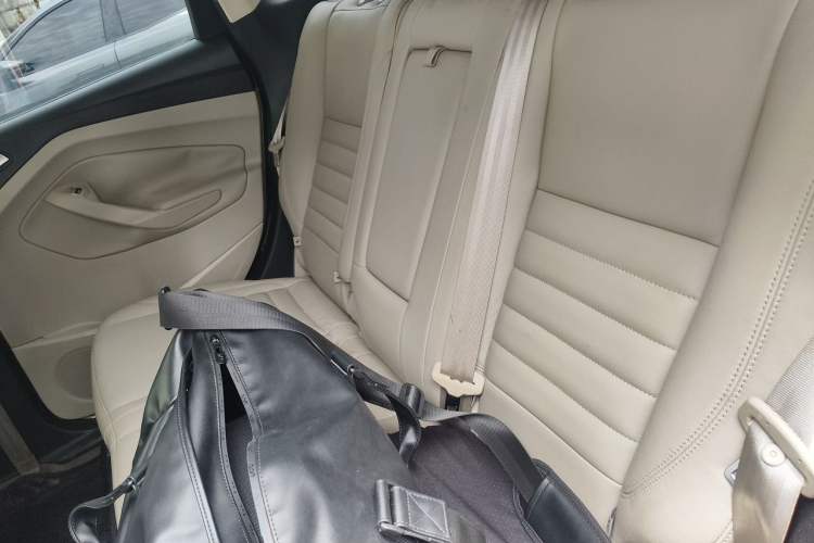 Used Ford Kuga 2015 2.0L GTDi Four-Wheel Drive Prestige Model Left Rear Seat