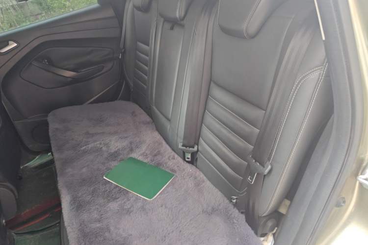 Used Ford Kuga 2015 1.5L GTDi Four-Wheel-Drive Elite Model Left Rear Seat