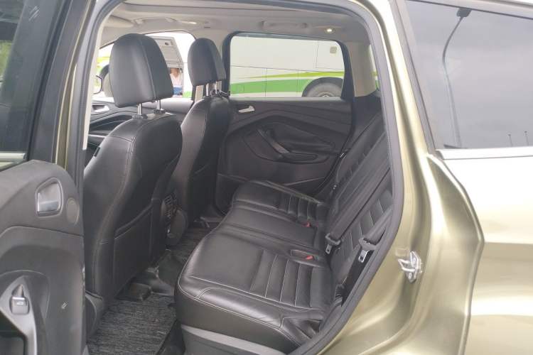 Used Ford Kuga 2015 1.5L GTDi Four-Wheel-Drive Elite Model Left Rear Seat