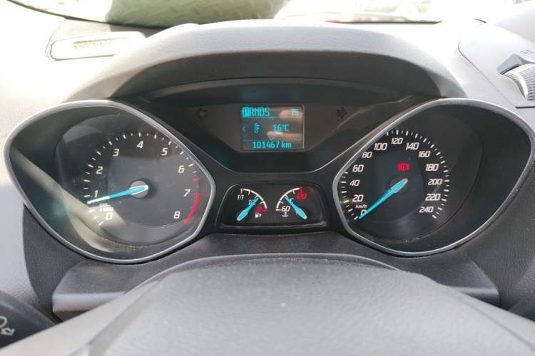 Used Ford Kuga 2015 1.5L GTDi Two-Wheel Drive Fashion Edition Odometer Close Up