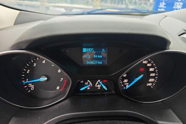 Used Ford Kuga 2015 1.5L GTDi Two-Wheel Drive Fashion Edition Odometer Close Up
