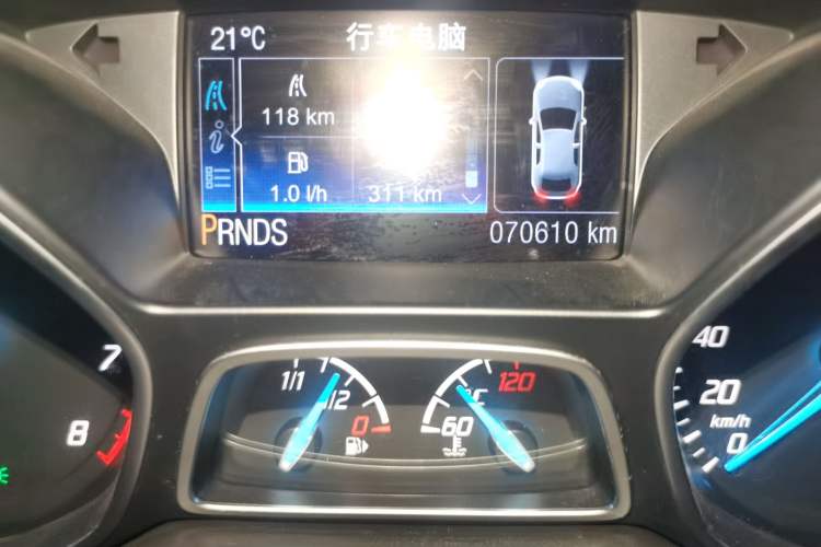 Used Ford Kuga 2015 1.5L GTDi Four-Wheel-Drive Elite Model Odometer Close Up