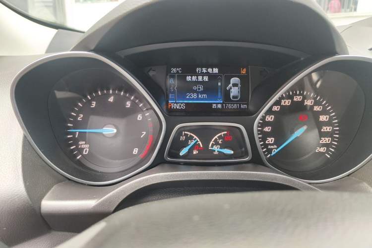 Used Ford Kuga 2015 2.0L GTDi Four-Wheel Drive Prestige Model Odometer Close Up