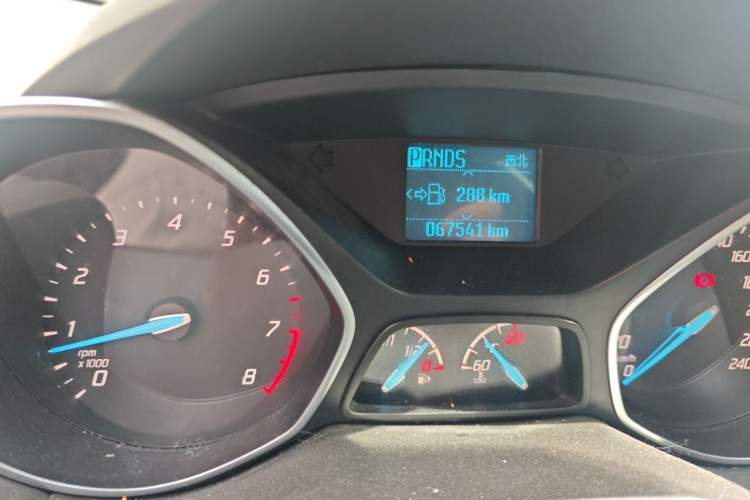 Used Ford Kuga 2015 1.5L GTDi Two-Wheel Drive Fashion Edition Odometer Close Up