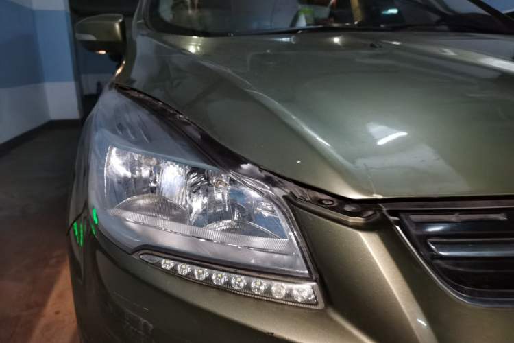 Used Ford Kuga 2015 1.5L GTDi Two-Wheel Drive Fashion Edition Right Front Headlight