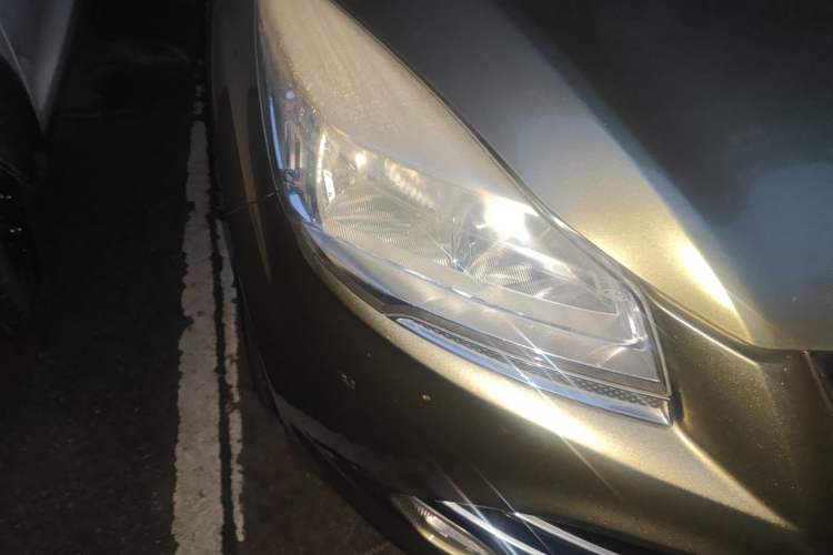 Used Ford Kuga 2015 1.5L GTDi Two-Wheel Drive Fashion Edition Right Front Headlight