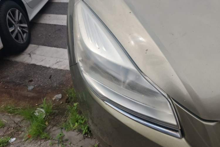 Used Ford Kuga 2015 1.5L GTDi Two-Wheel Drive Fashion Edition Right Front Headlight