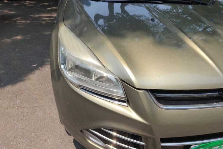 Used Ford Kuga 2015 1.5L GTDi Four-Wheel-Drive Elite Model Right Front Headlight