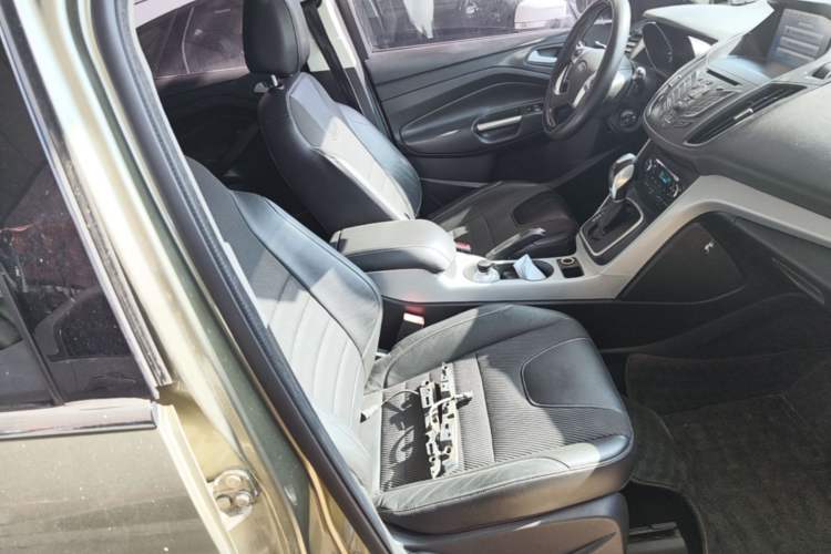 Used Ford Kuga 2015 1.5L GTDi Two-Wheel Drive Fashion Edition Right Front Seat