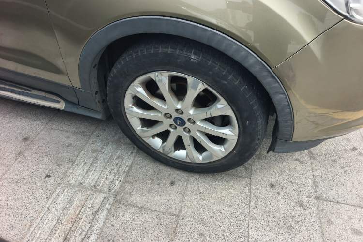 Used Ford Kuga 2015 1.5L GTDi Two-Wheel Drive Fashion Edition Right Front Wheel Hub