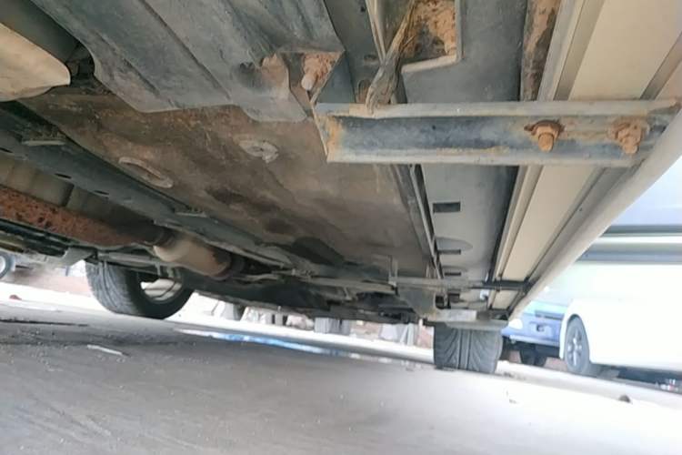 Used Ford Kuga 2015 1.5L GTDi Two-Wheel-Drive Comfort Model Right Side Sill