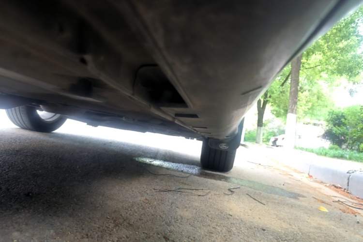 Used Ford Kuga 2015 1.5L GTDi Two-Wheel-Drive Comfort Model Right Side Sill
