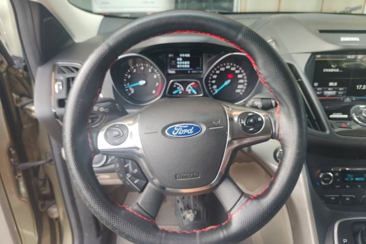 Used Ford Kuga 2015 2.0L GTDi Four-Wheel Drive Prestige Model Steering Wheel