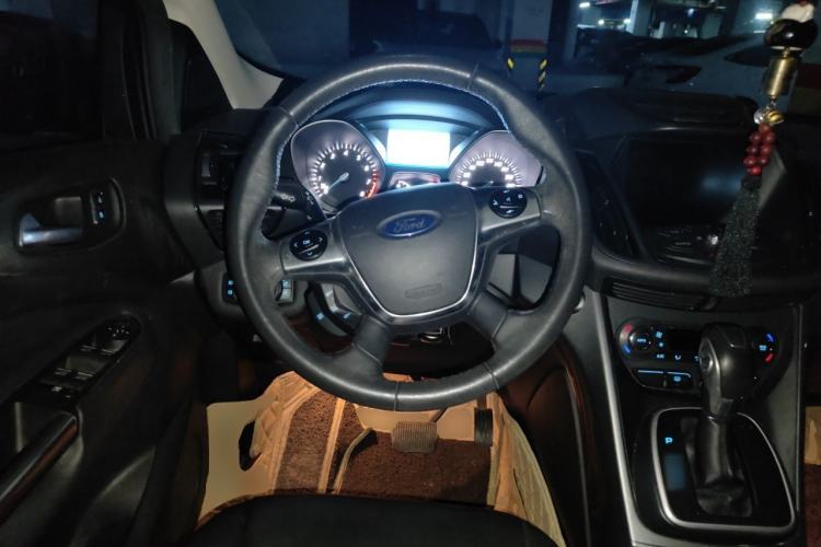Used Ford Kuga 2015 1.5L GTDi Four-Wheel-Drive Elite Model Steering Wheel