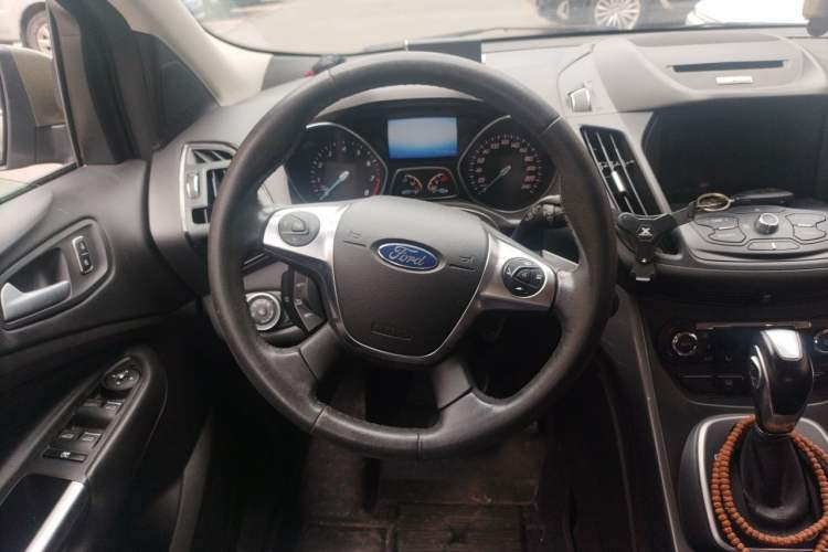 Used Ford Kuga 2015 2.0L GTDi Four-Wheel Drive Elite Model Steering Wheel