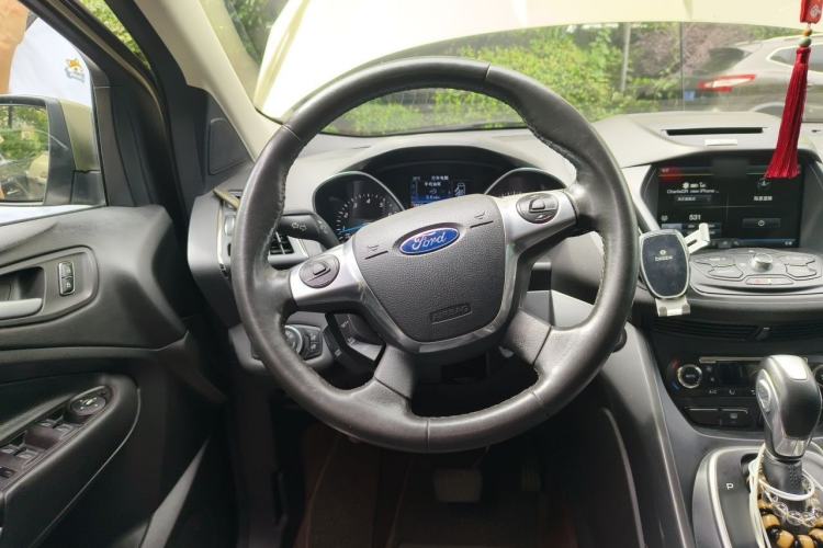 Used Ford Kuga 2015 1.5L GTDi Four-Wheel-Drive Elite Model Steering Wheel